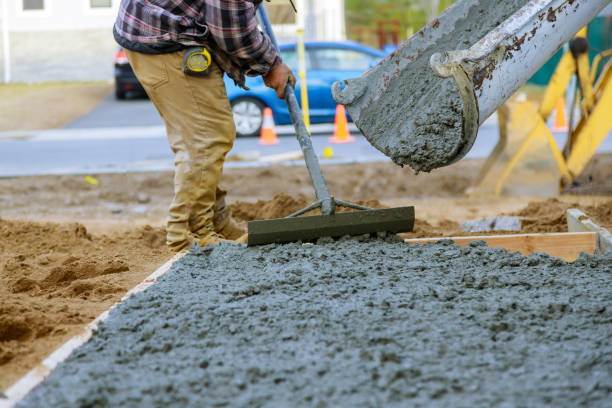 Best Concrete Sidewalk Installation in South Beach, FL